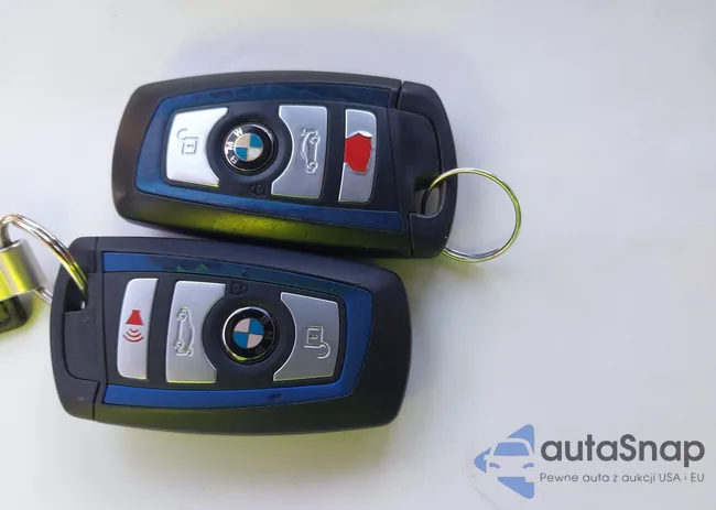 WBA3A9G5XFNT09600: 44207401