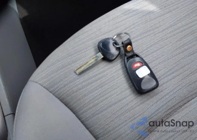 KMHCT4AE8HU205555: 44207414