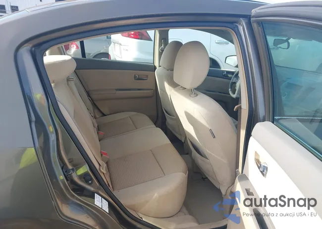 3N1AB61E88L636212: 44207424