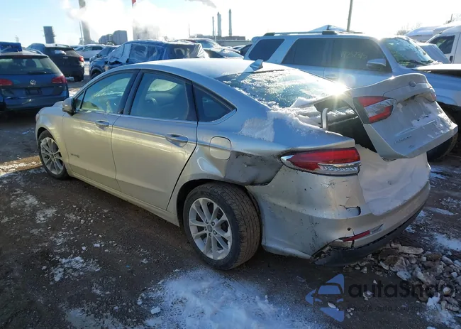 3FA6P0LU8KR147812: 44207430