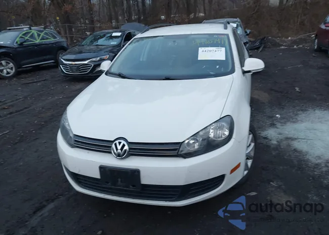 3VWPZ7AJ7BM699094: 44207477