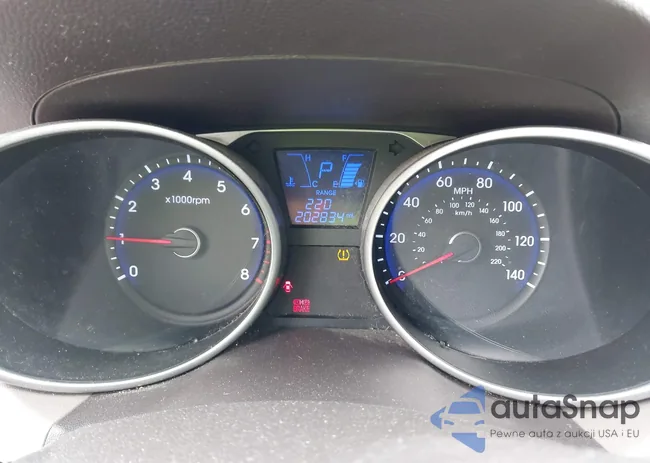 KM8JT3AF3EU945780: 44207526