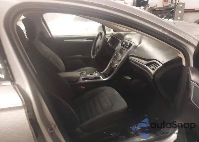 3FA6P0H79HR237126: 44207548