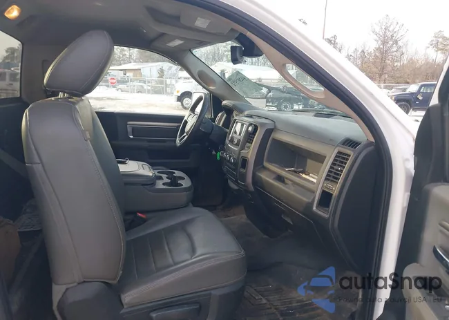 3C6JR6DG5KG564138: 44207571