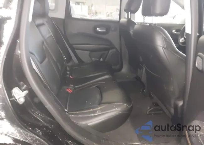 3C4NJDCB0JT199837: 44207581