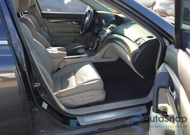 19UUA8F21CA033644: 44207689