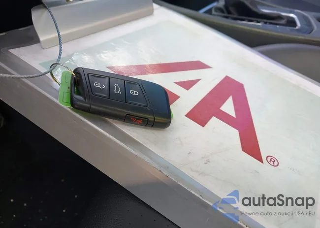 3VWC57BU3LM078021: 44207729