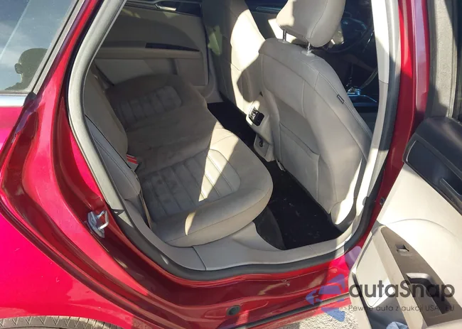 3FA6P0HD3JR135445: 44207742