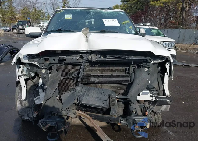 1FMJU2AT0FEF27539: 44207768