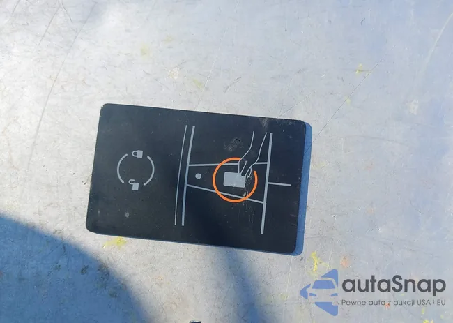 5YJYGDEE5MF064181: 44207789