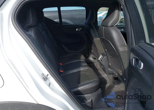 YV4162XZ3K2005877: 44207810