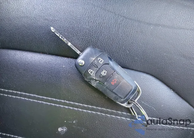 3FA6P0LU3FR156021: 44207815