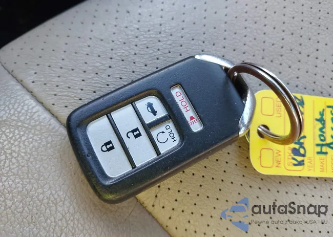 1HGCR2F8XGA168066: 44207922