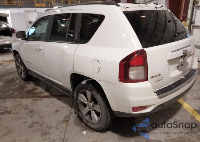 1C4NJDEB0HD111012: 44207188