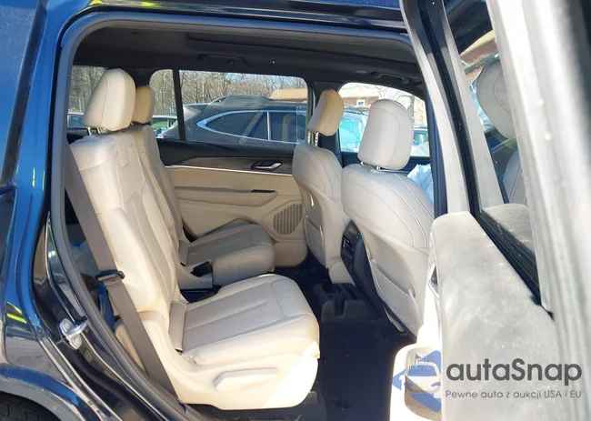 1C4RJKBG8P8878202: 44207190