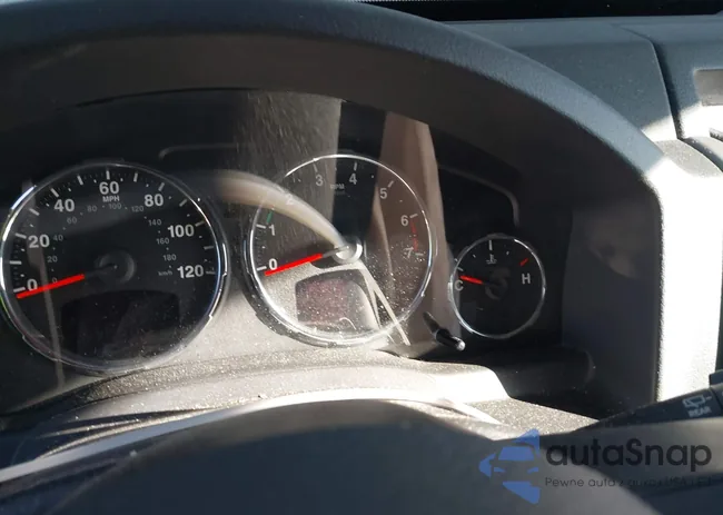 1C4PJMAK8CW186827: 44207205