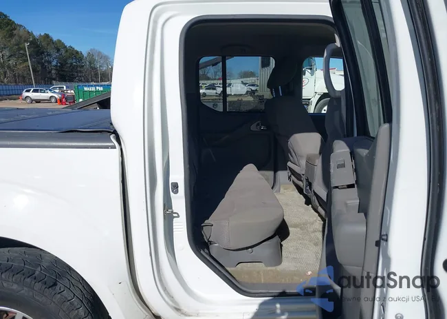 1N6AD0ER2HN720301: 44207254