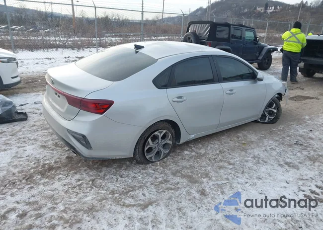 3KPF24AD0LE185899: 44207257