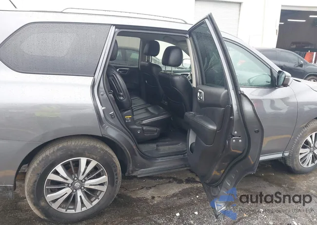 5N1DR2MN1HC686029: 44207307