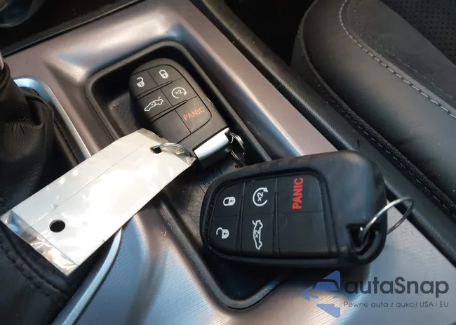 2C3CDXGJ8LH142433: 44207337