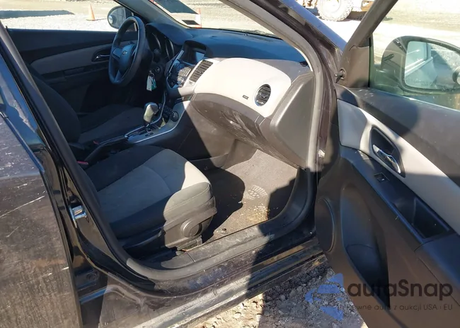 1G1PC5SH7B7300031: 44207343