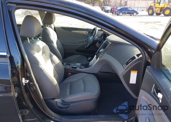 KMHEC4A40EA110484: 44208420