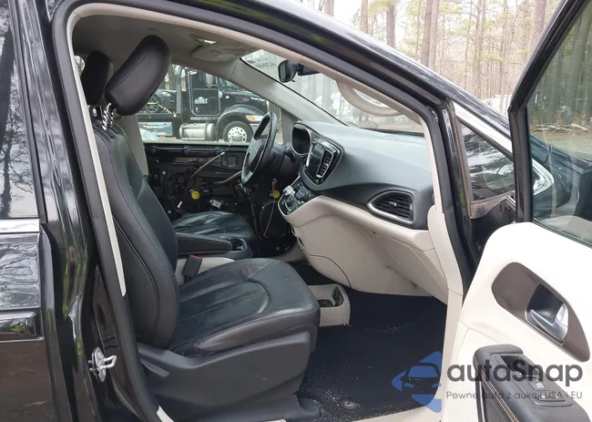 2C4RC1BG3HR539101: 44208480