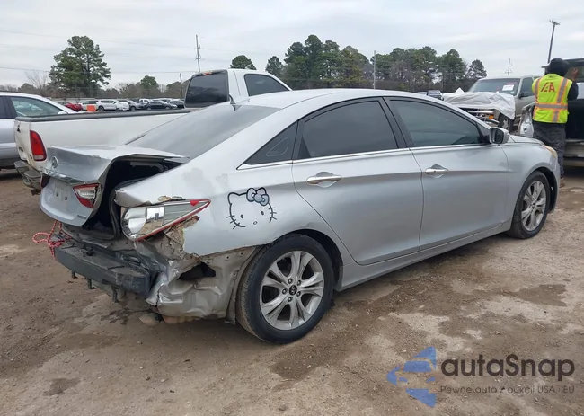 5NPEC4AC6BH080133: 44208524