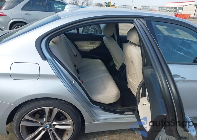 WBA3A5C51FP647079: 44208557