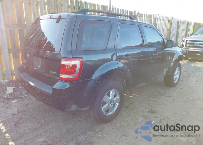 1FMCU92Z28KC09088: 44208582