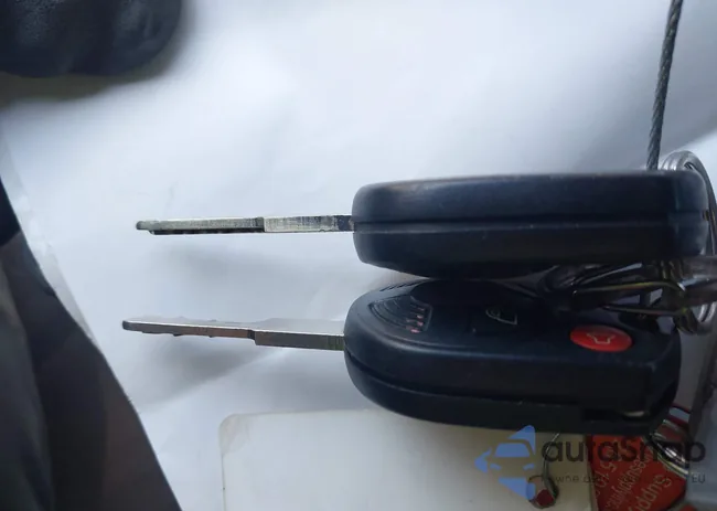 1FADP3F28EL354450: 44208643