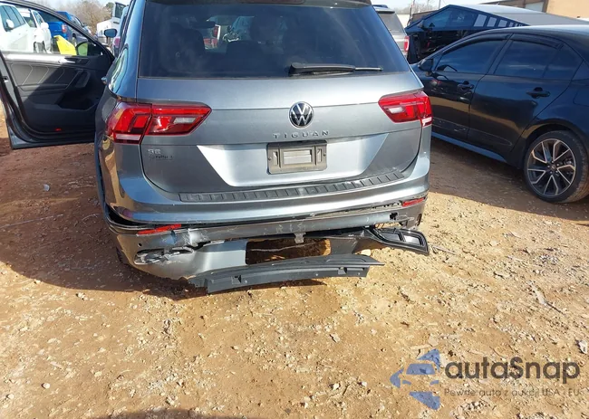 3VVCB7AXXNM039907: 44208656