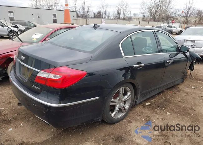 KMHGC4DD1DU240811: 44208687