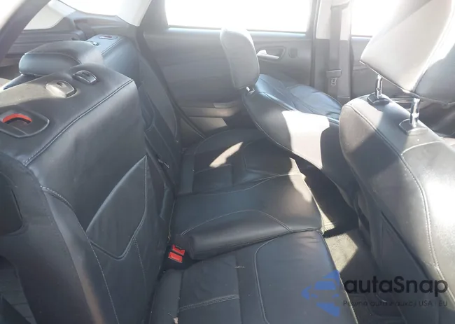 1FADP3N28GL259827: 44208698