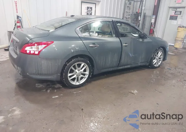 1N4AA5AP9AC864397: 44208734