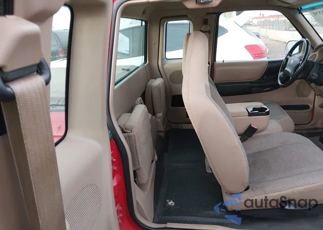 1FTYR44V32PB28202: 44208850