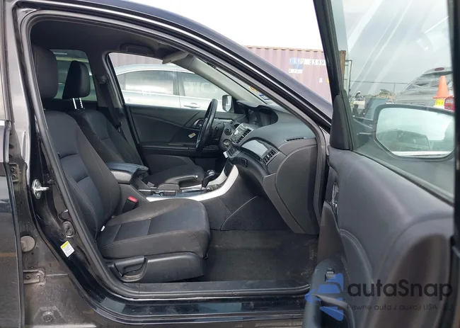 1HGCR2F52FA259711: 44208930