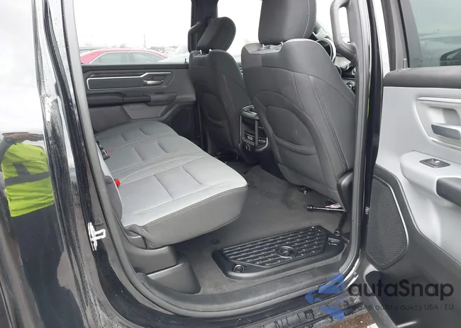 1C6SRFFT0MN566758: 44208978