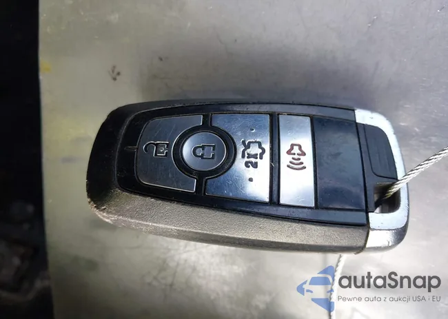 3FA6P0LU7KR195656: 44207987