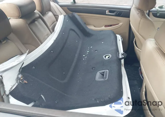 KMHGC4DD5DU250984: 44208016