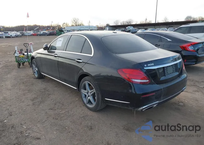 WDDZF4KB0HA195198: 44208061