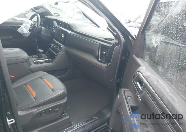 3GTUUEE81SG275666: 44208067