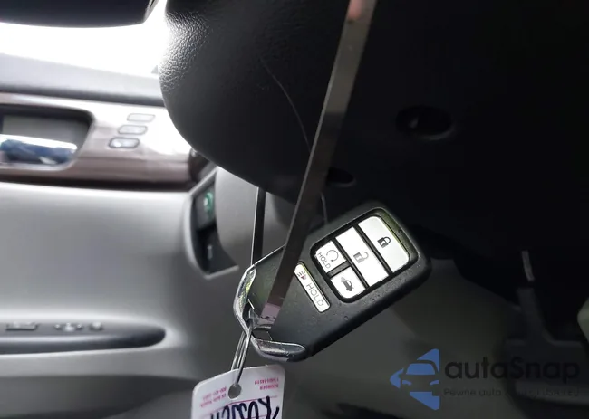 1HGCR2F80HA207054: 44208181