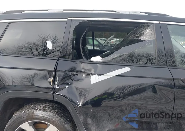 1C4RJKBG4M8158553: 44208279