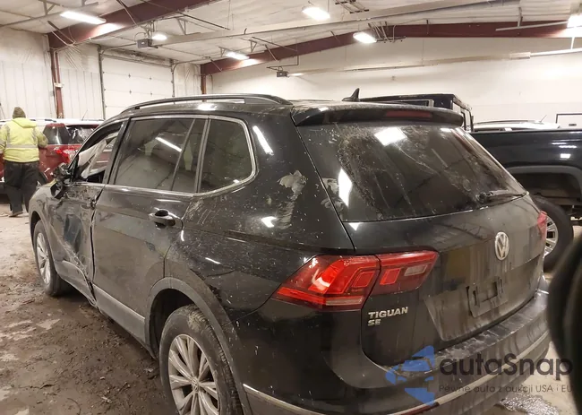 3VV2B7AX7JM072238: 44209390