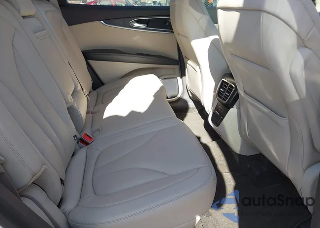 2LMPJ8L9XKBL65999: 44209434