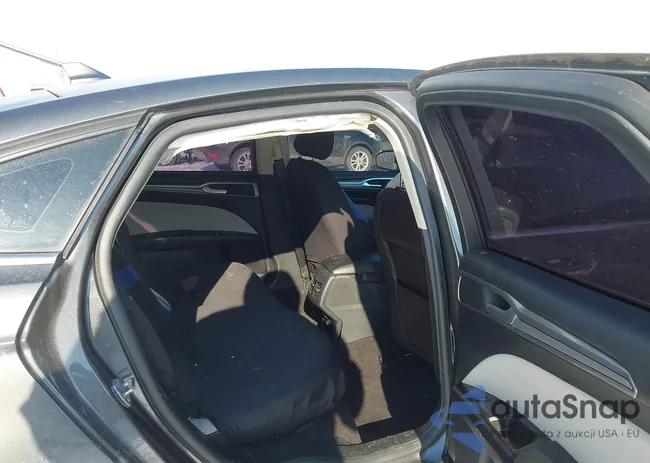 3FA6P0HD9LR261375: 44209474