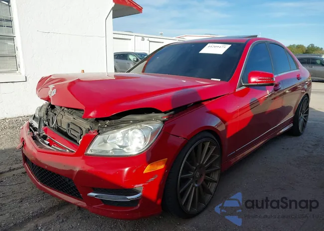 WDDGF4HB9CA637578: 44209475