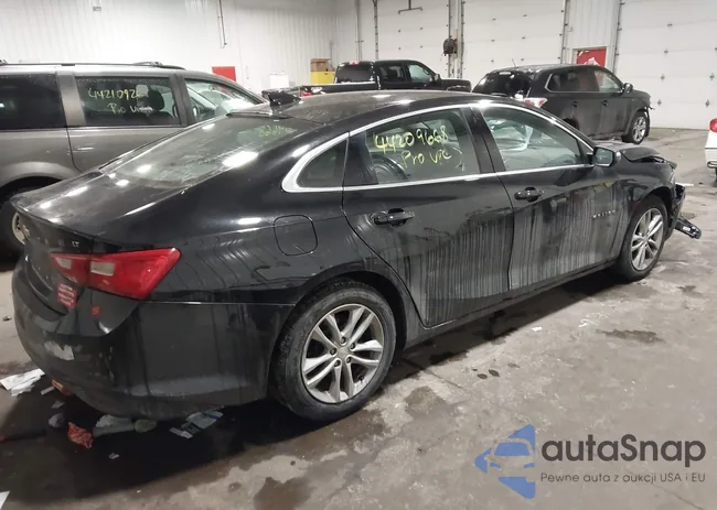 1G1ZD5ST5JF213825: 44209668