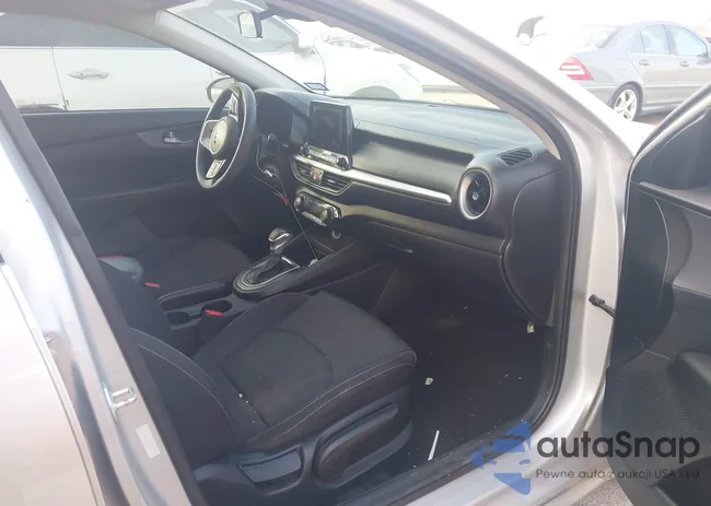 3KPF24AD3KE057042: 44209706